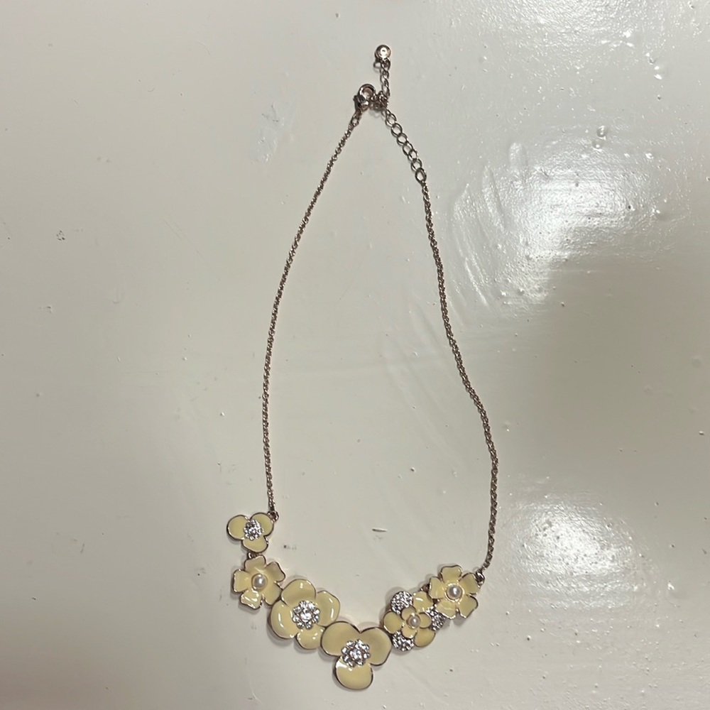 Cream flower necklace